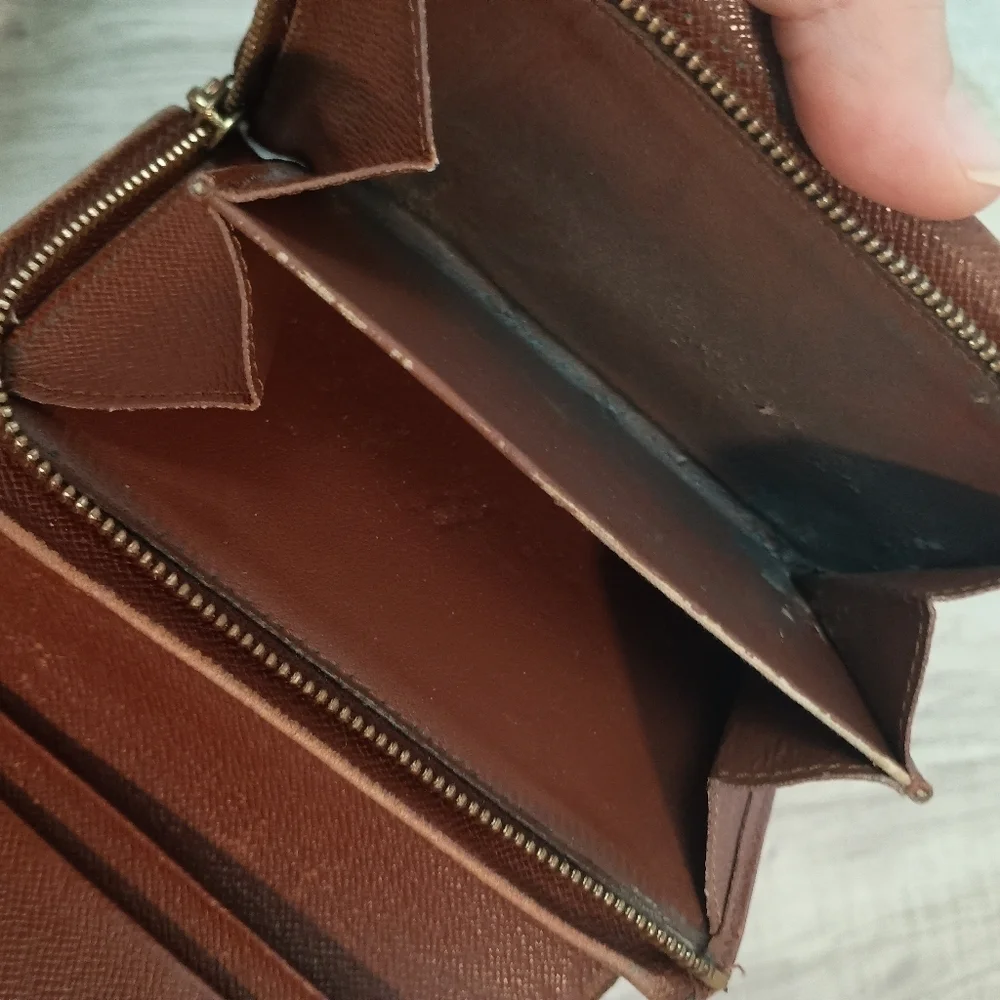 LOUIS VUITTON Monogram Porte Monnaie Billets Tresor Wallet